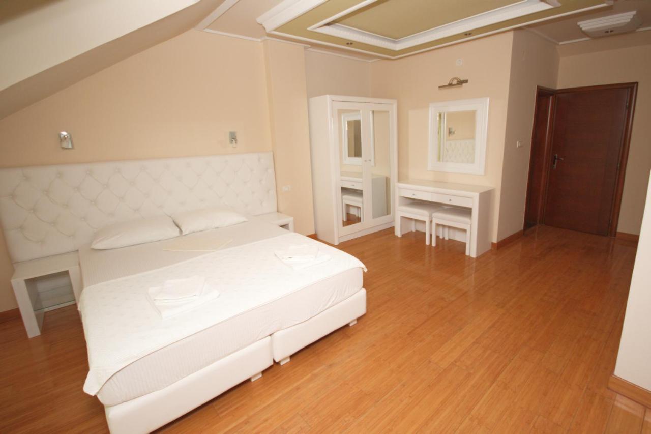 Hotel Rr Херцег-Новий Екстер'єр фото