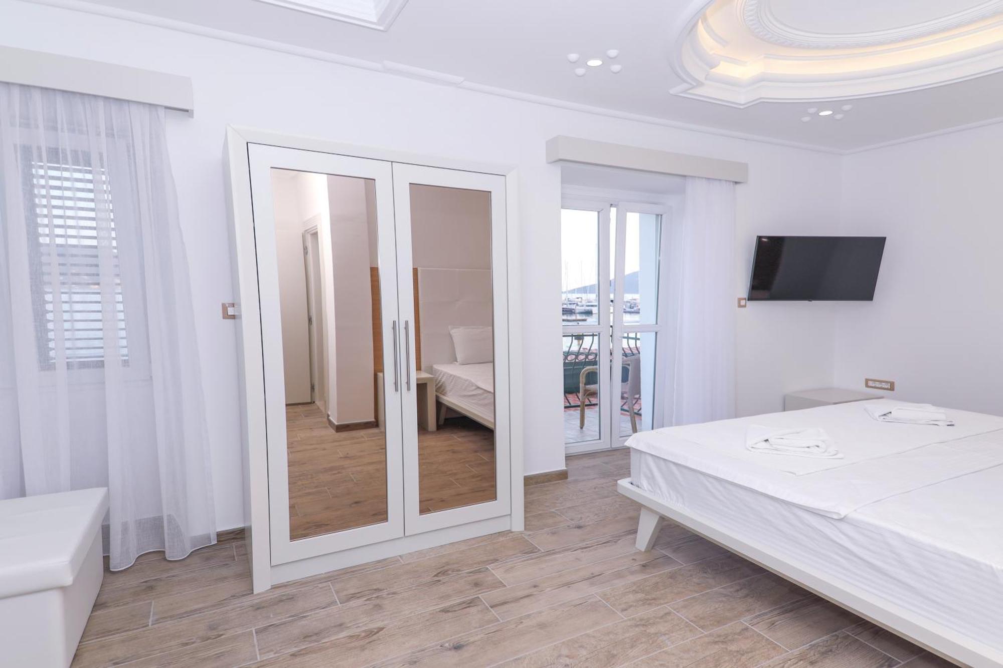 Hotel Rr Херцег-Новий Екстер'єр фото