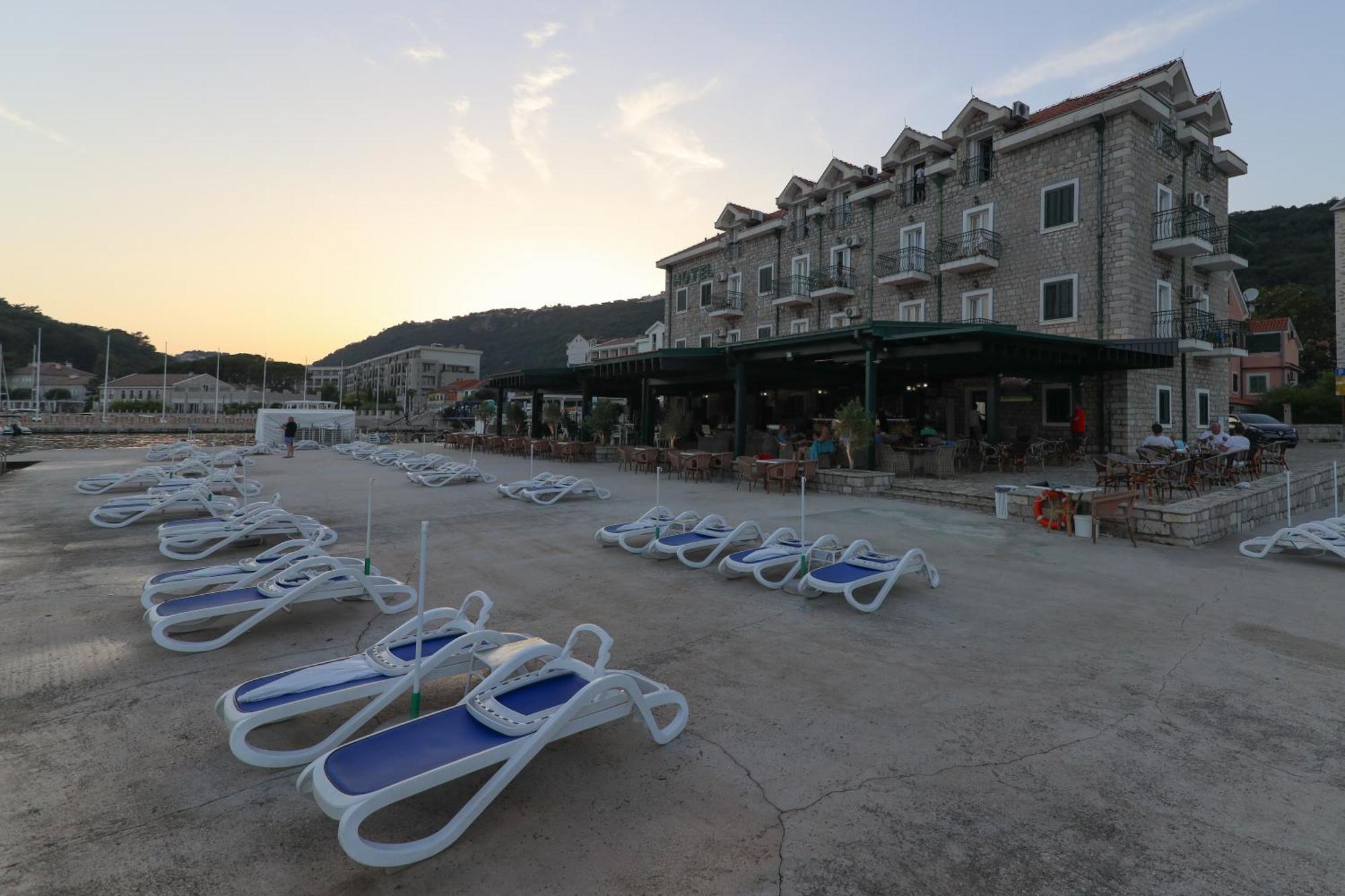 Hotel Rr Херцег-Новий Екстер'єр фото
